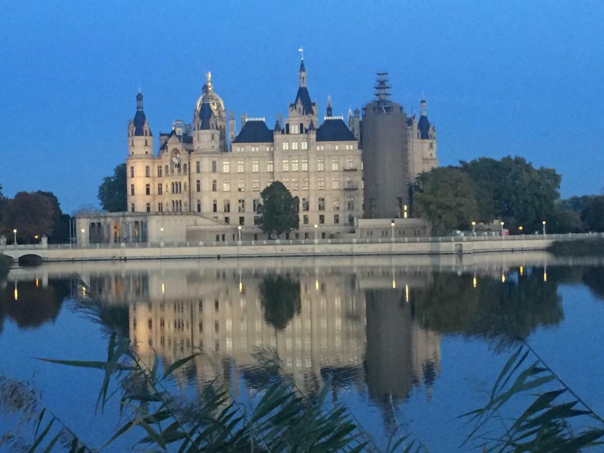 Schlosspark Residenz Schwerin  Bagian luar foto